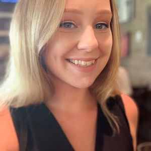 Meet your Posher, Stephanie